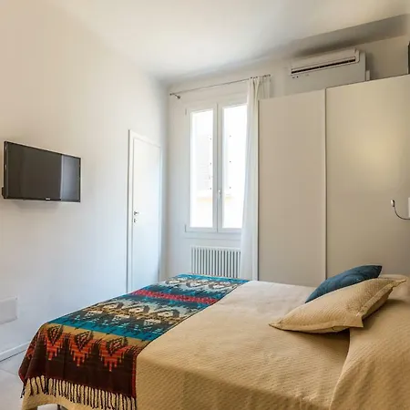 Elegant San Domenico - The Place Apartman